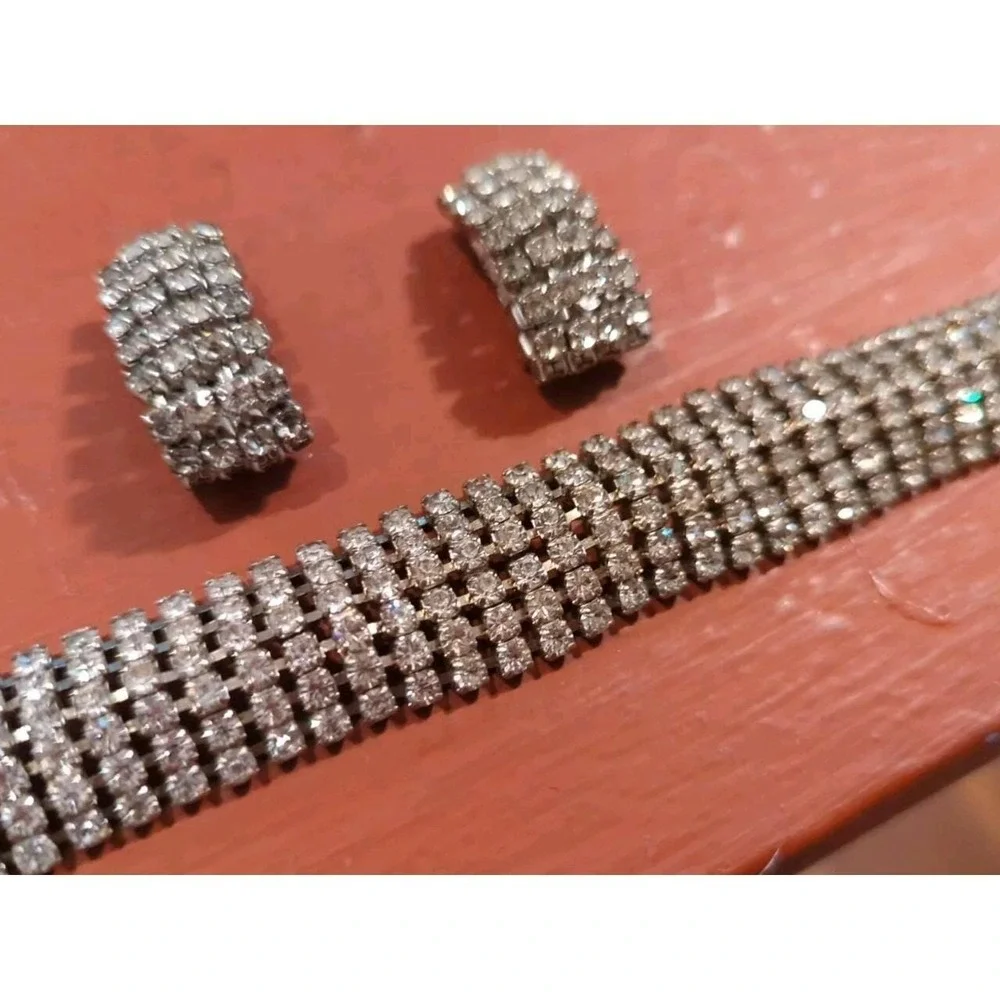 VINTAGE JEWELRY 1950's Gorgeous RHINESTONE BRACELET & Clip On Earrings Set